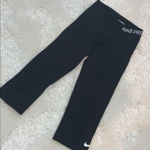 Nike Pro Capri Leggings